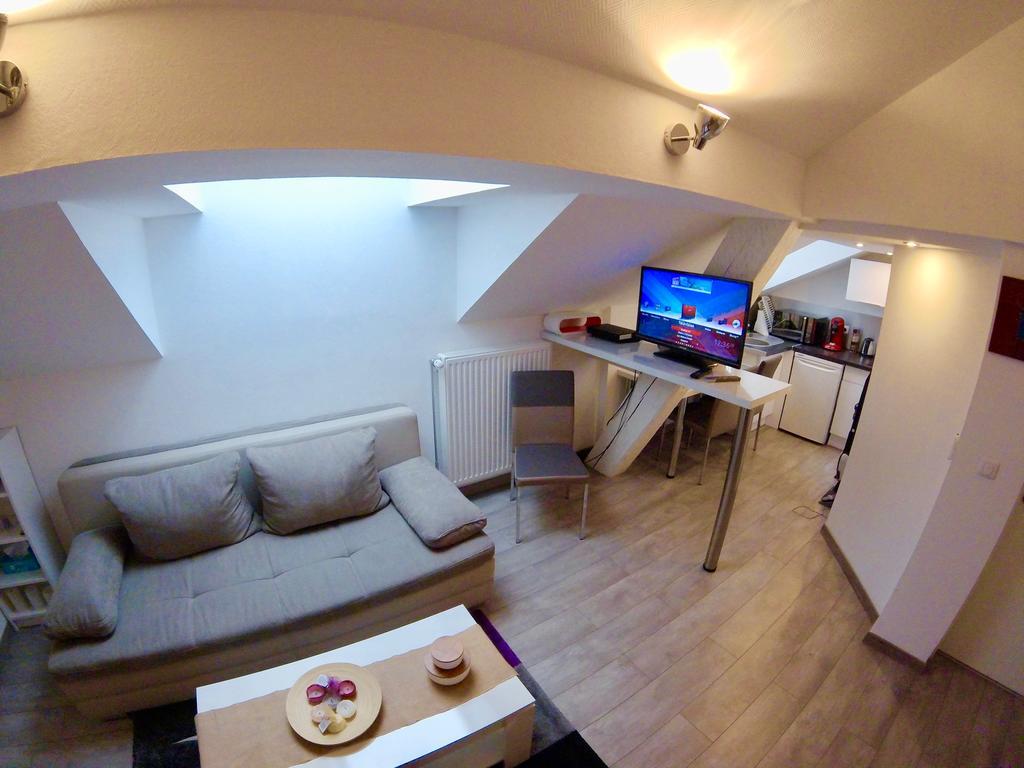 La Mesange Apartment *