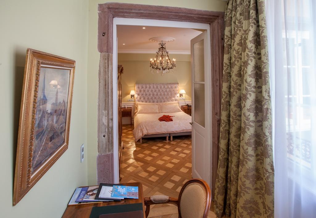 & Le Bouclier D'or Otel