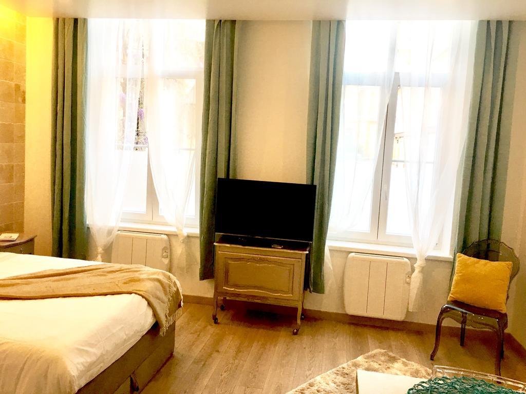 Midpoint By Life Renaissance Apartment *