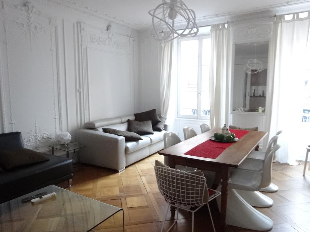 Apartment Les Serruriers - Spacieux Avec Terrasse & Parking