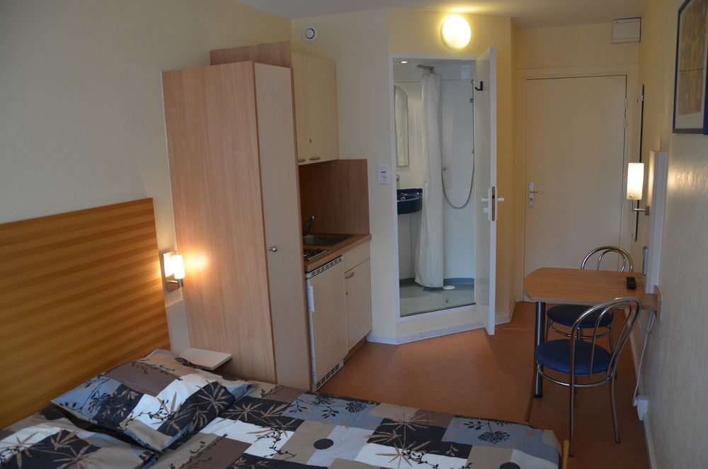 Ibis Styles Centre Republique 2*