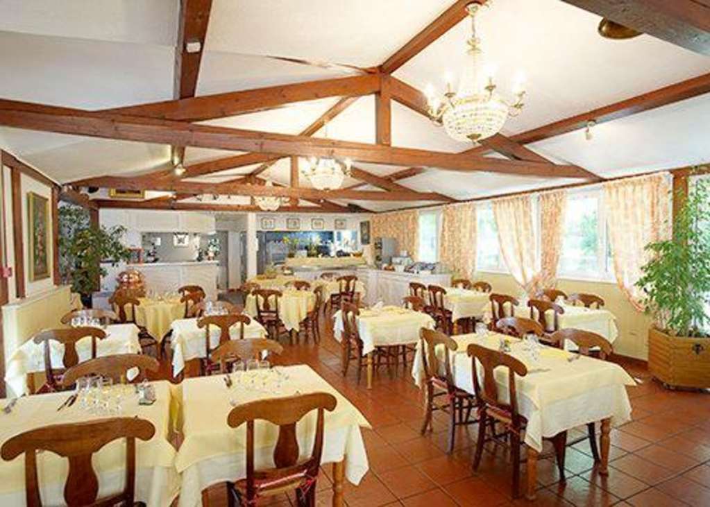 - Montagne Verte & Restaurant Louisiane Hotel 2*