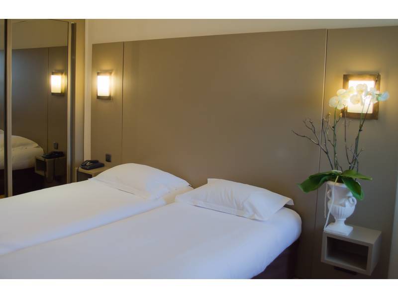 Le Bristol Gare 3*
