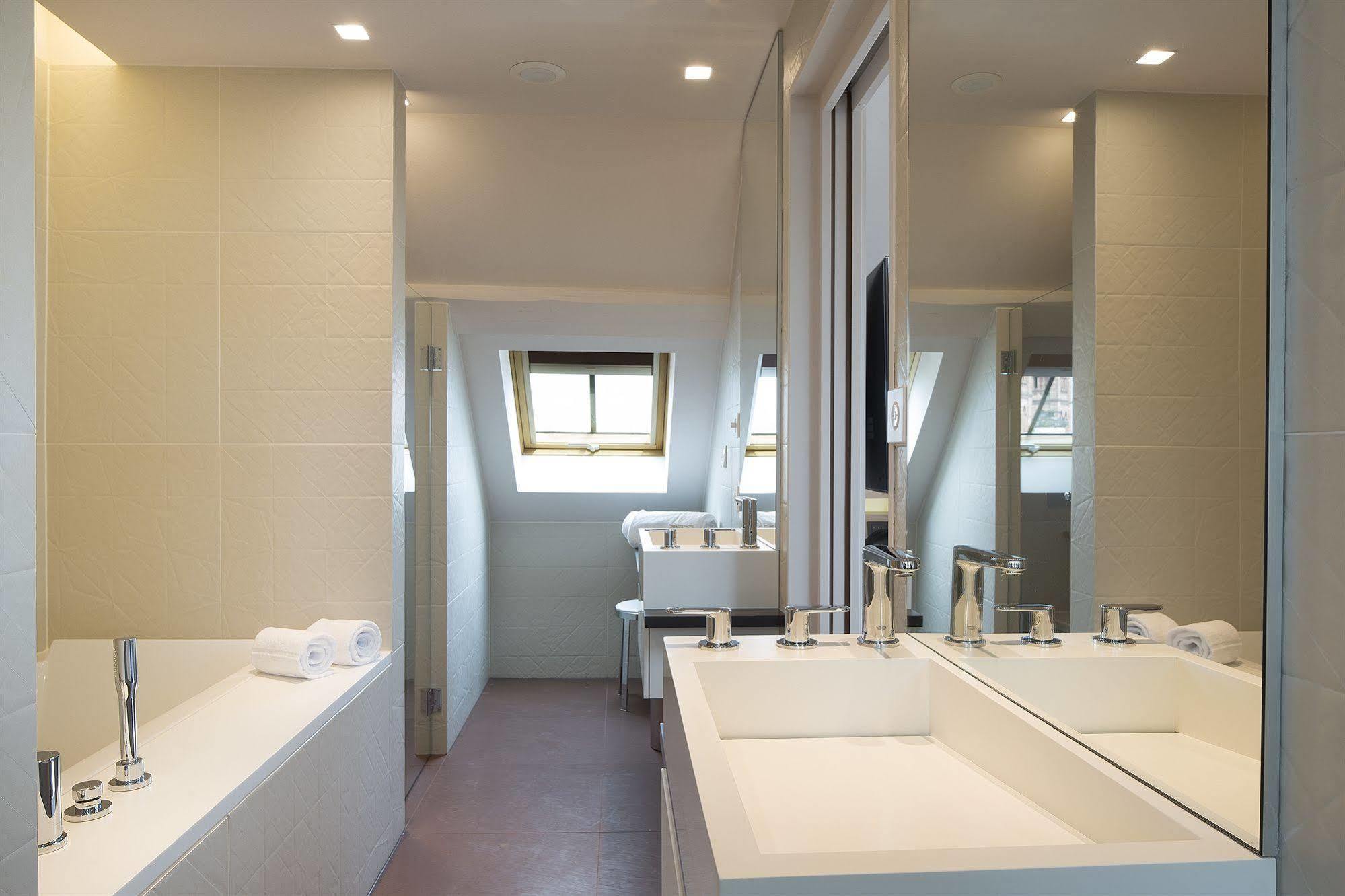 D - Hotel Strasbourg