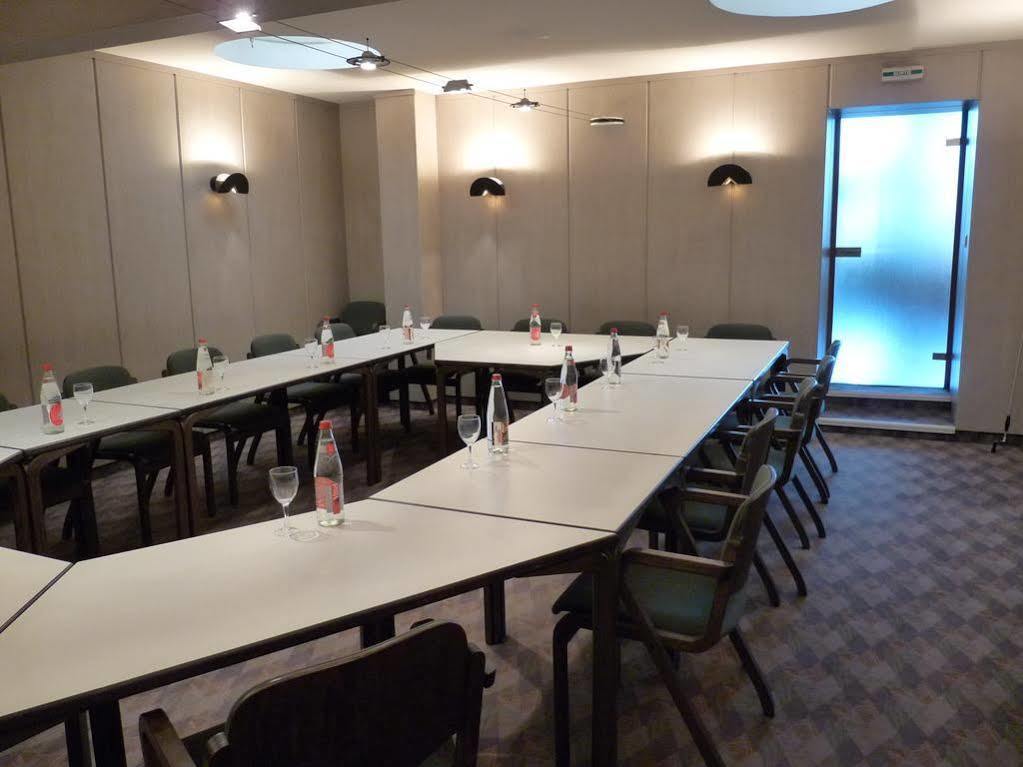 Du Rhin Hotel 2*