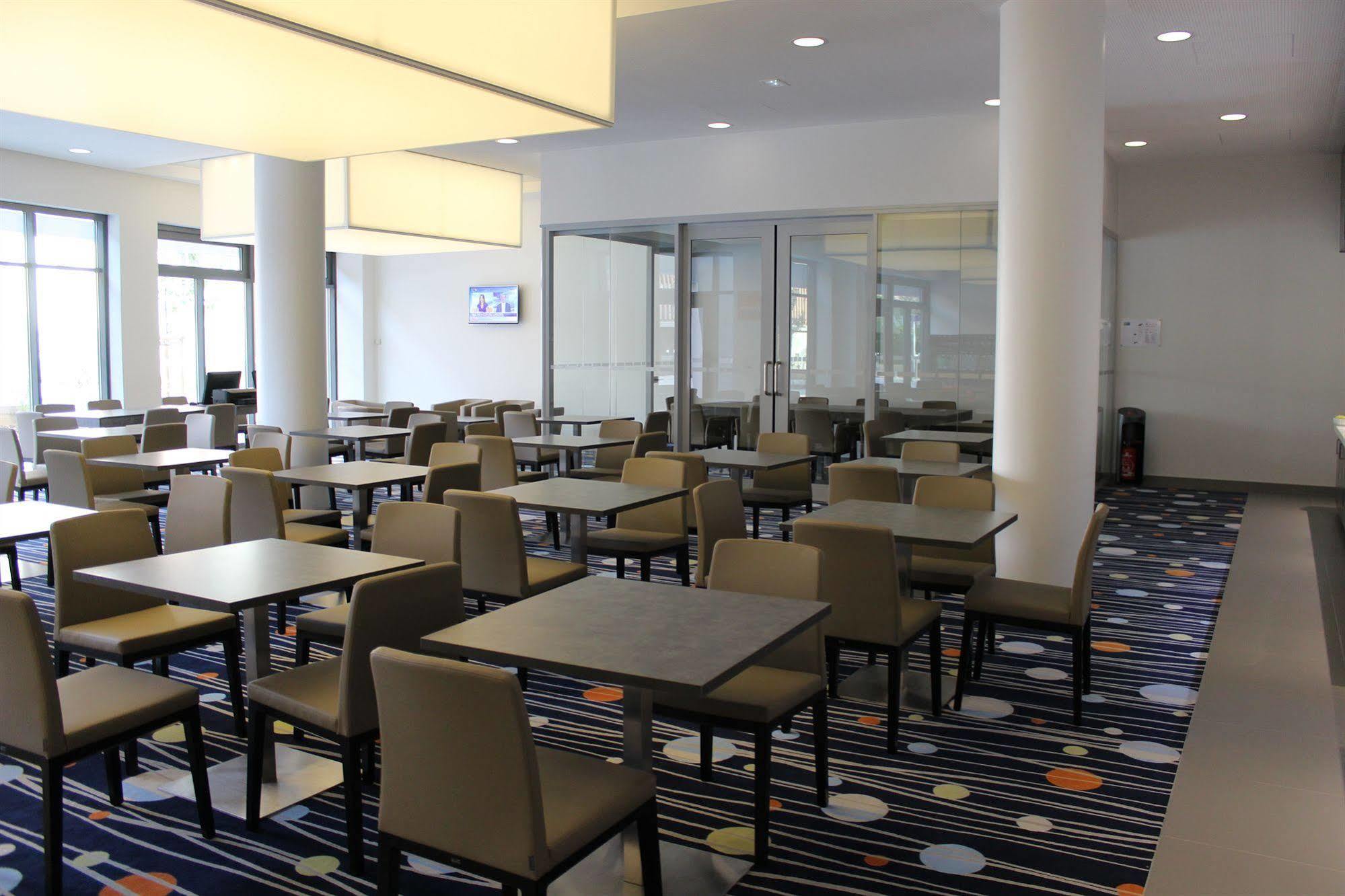 Express Centre By Ihg Otel