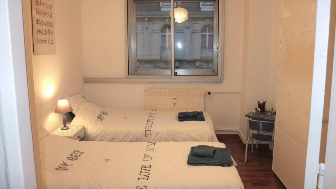 Apartment 2 Petite Rue Du Vieux Marche Aux Vins 3pc