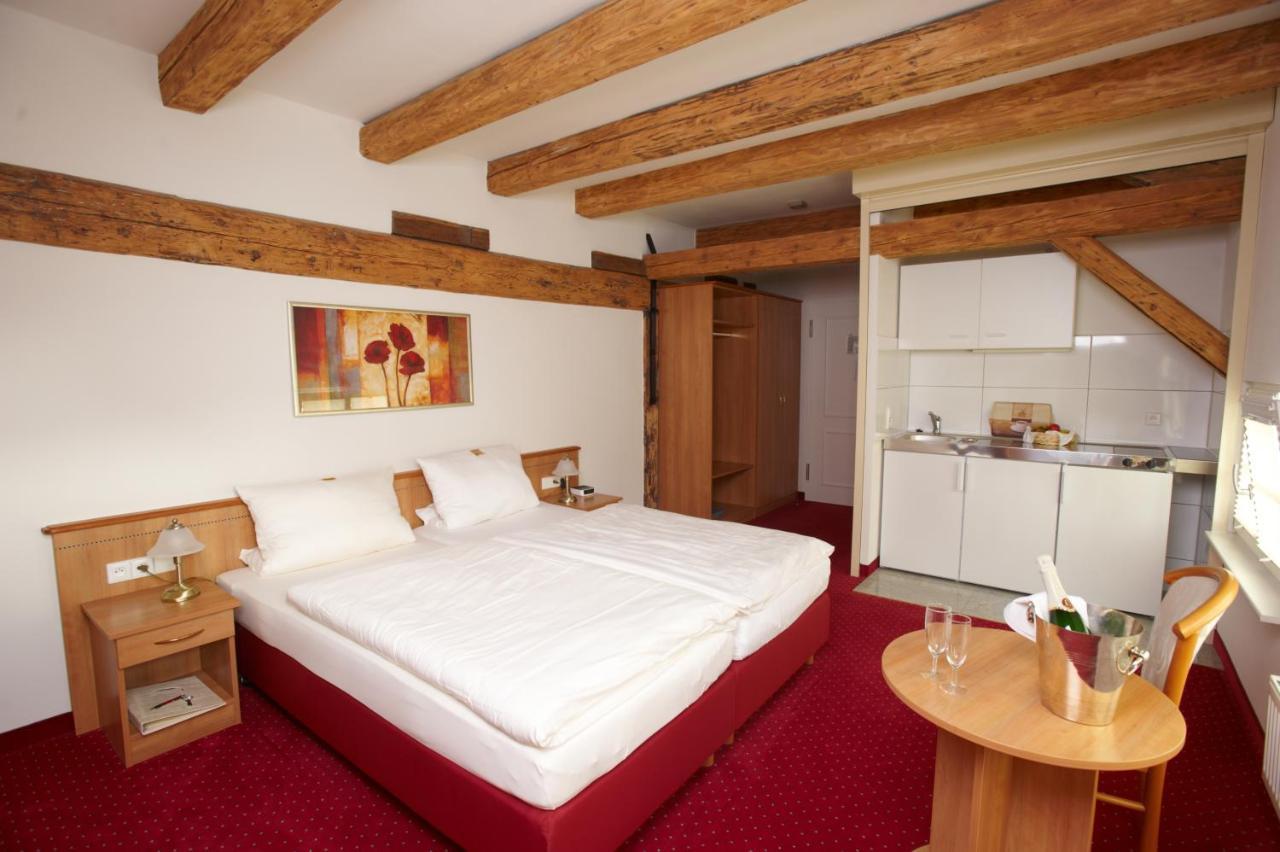 Hotel Chateau De Pourtales
