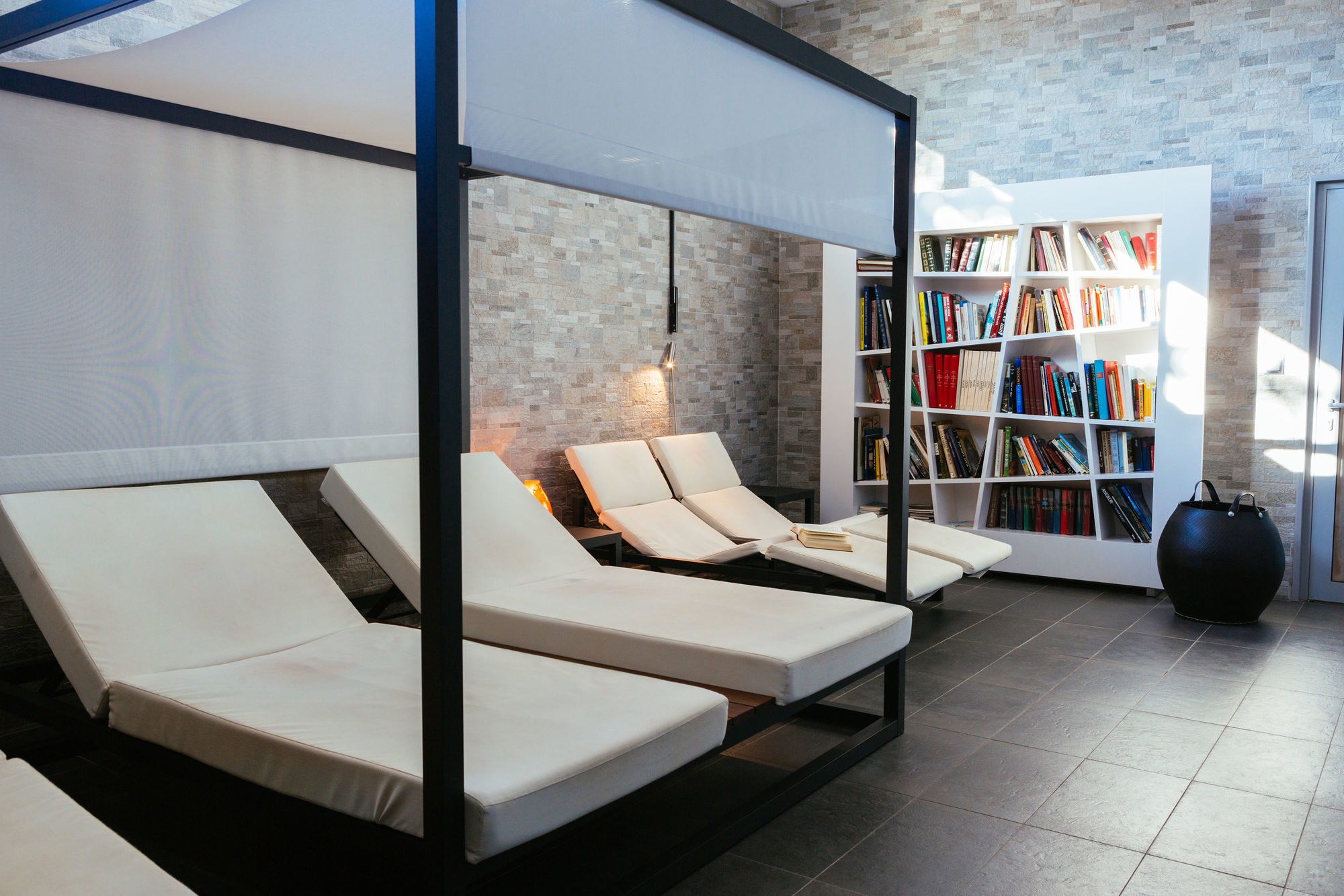 Hotel Restaurant Athena 4*