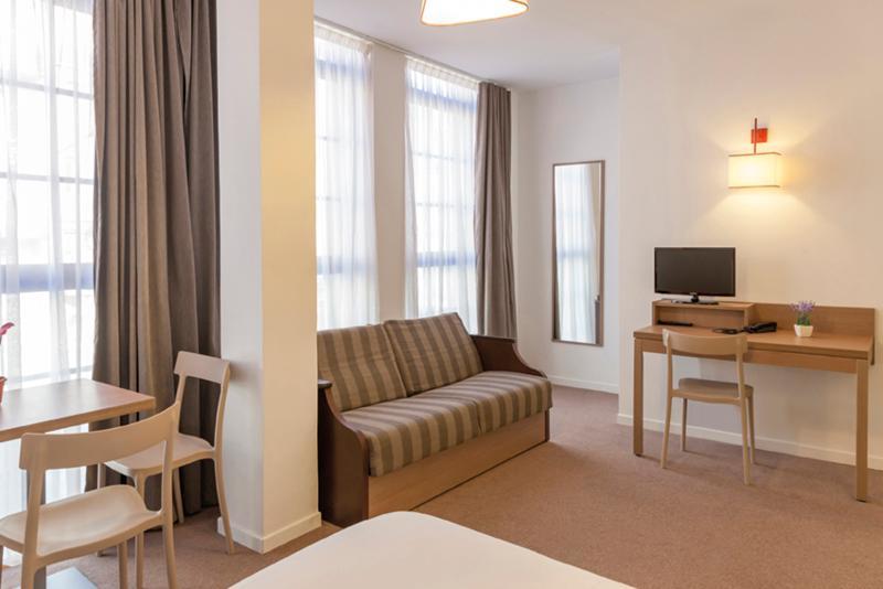 Appart'city Confort Centre Aparthotel 3*