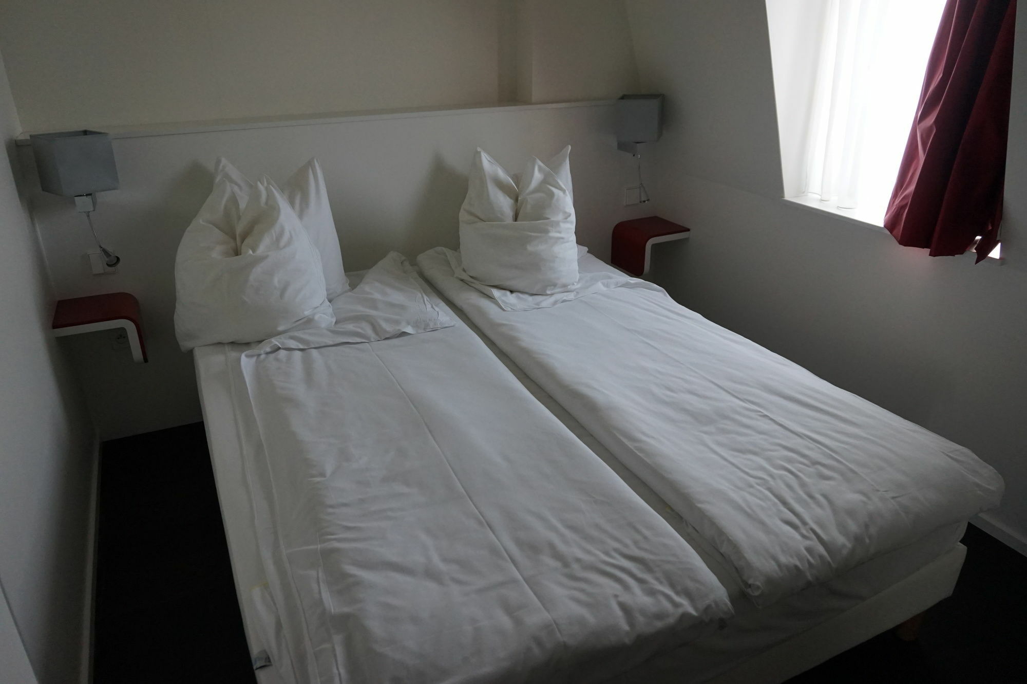 Clapclap Hotel, Food & Bar Hotel