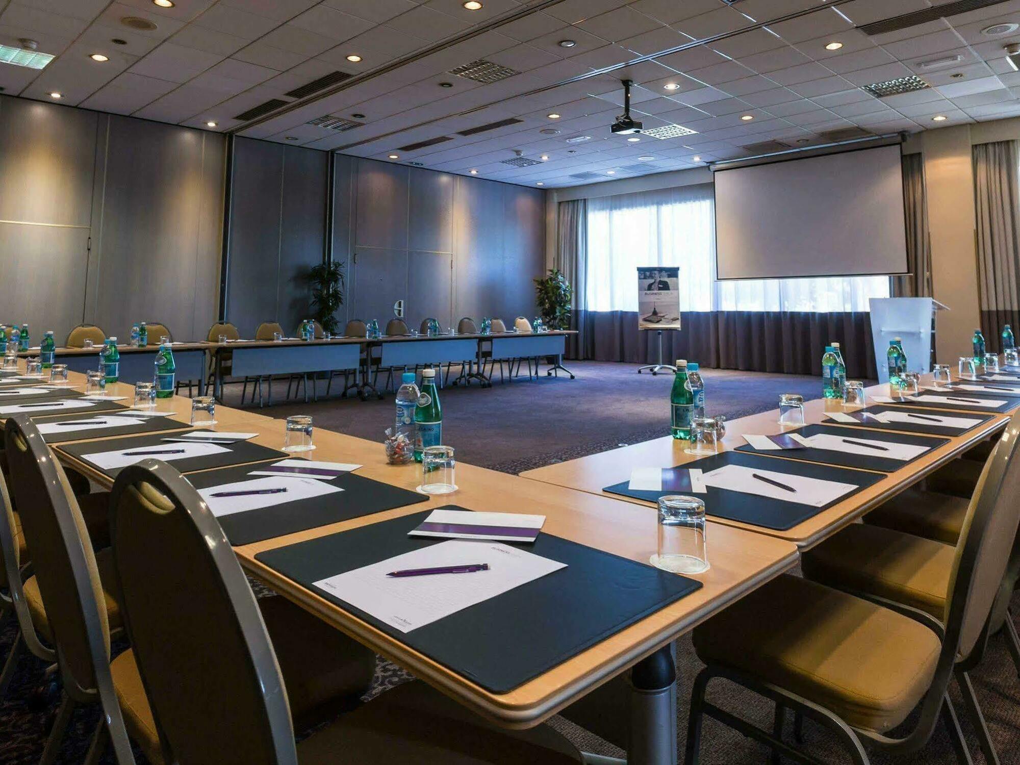 Hotel Mercure Palais Des Congres 4*