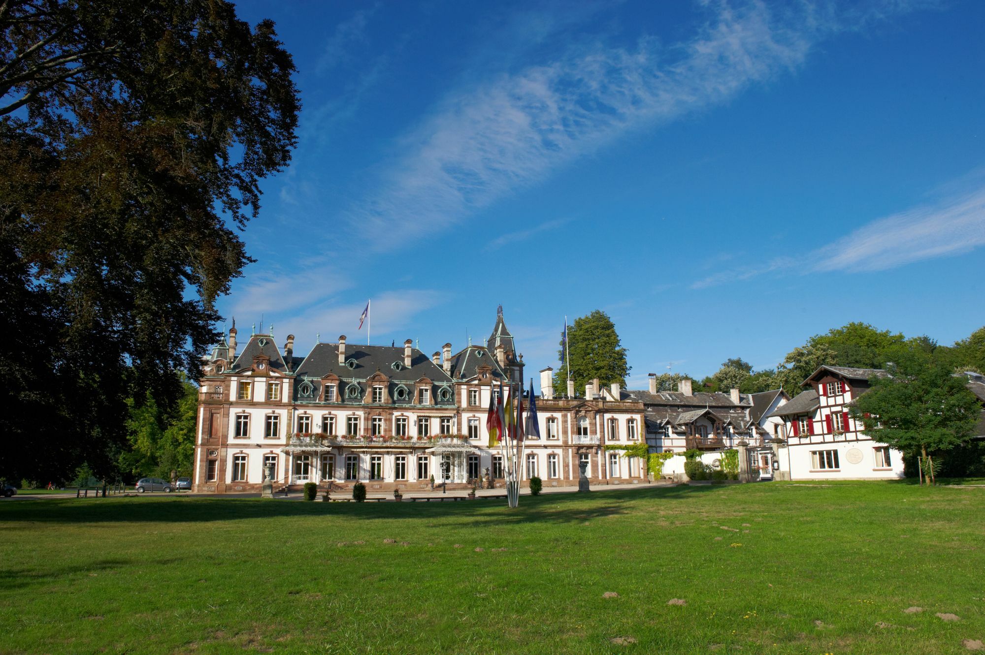 Chateau De Pourtales
