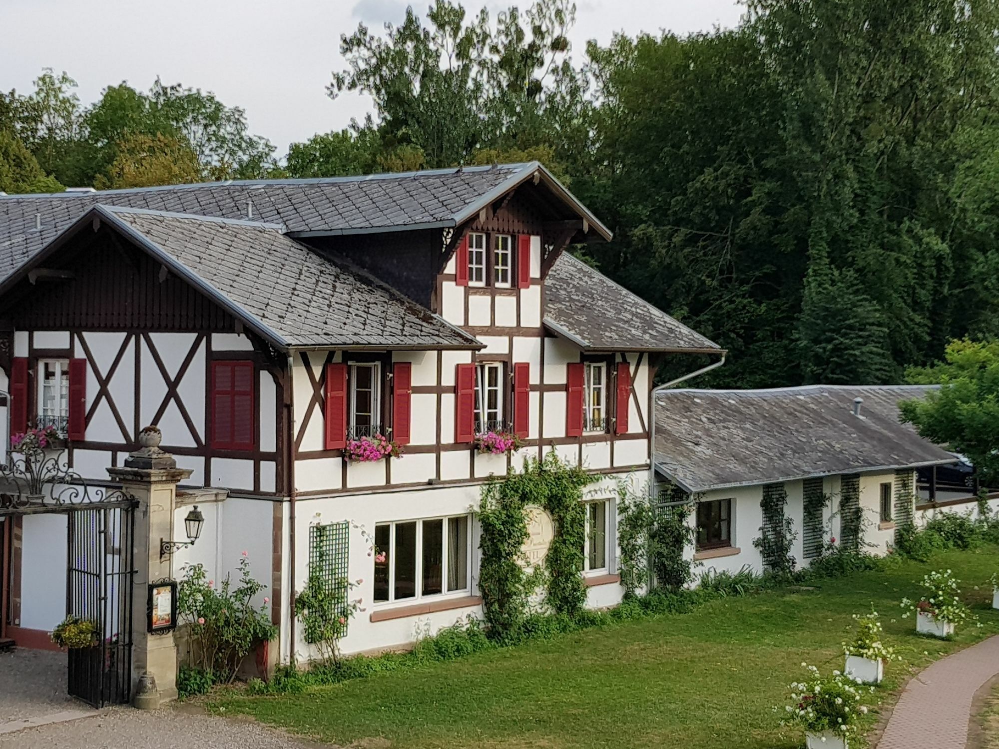 Chateau De Pourtales 3* Strasbourg