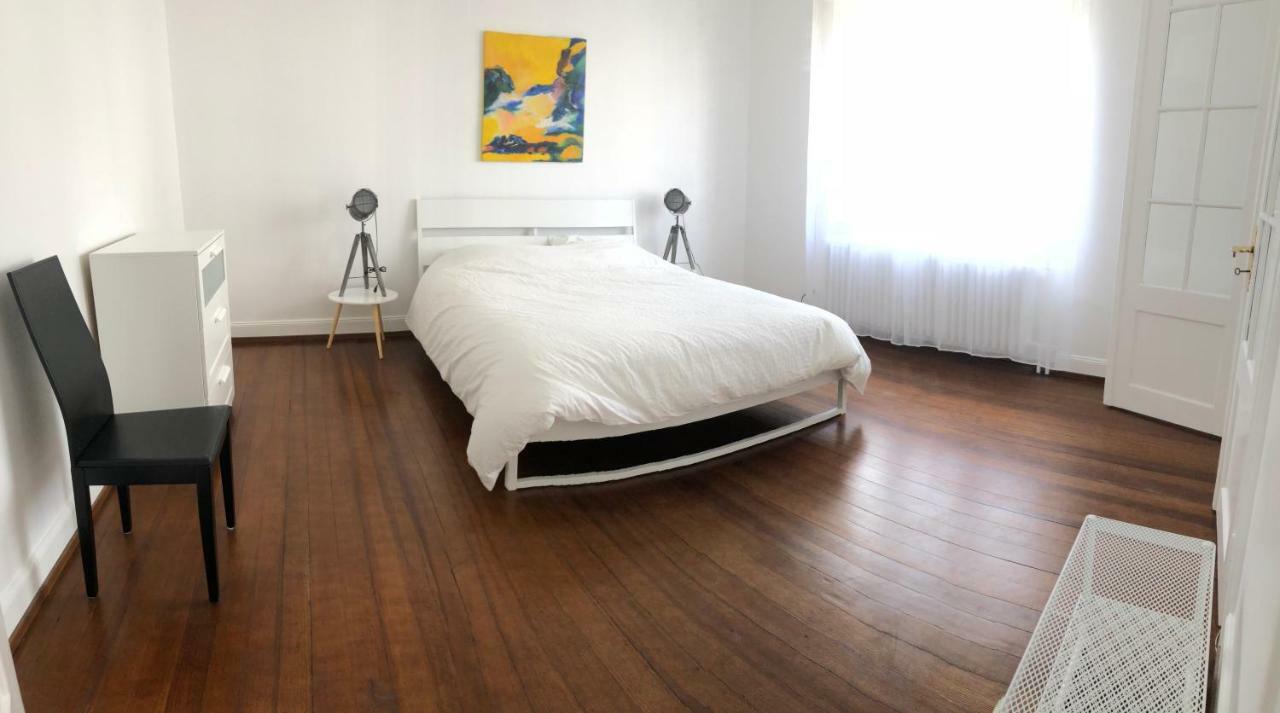 Apartment Grand 3 Pieces Stationnement Gratuit Dans La Rue *