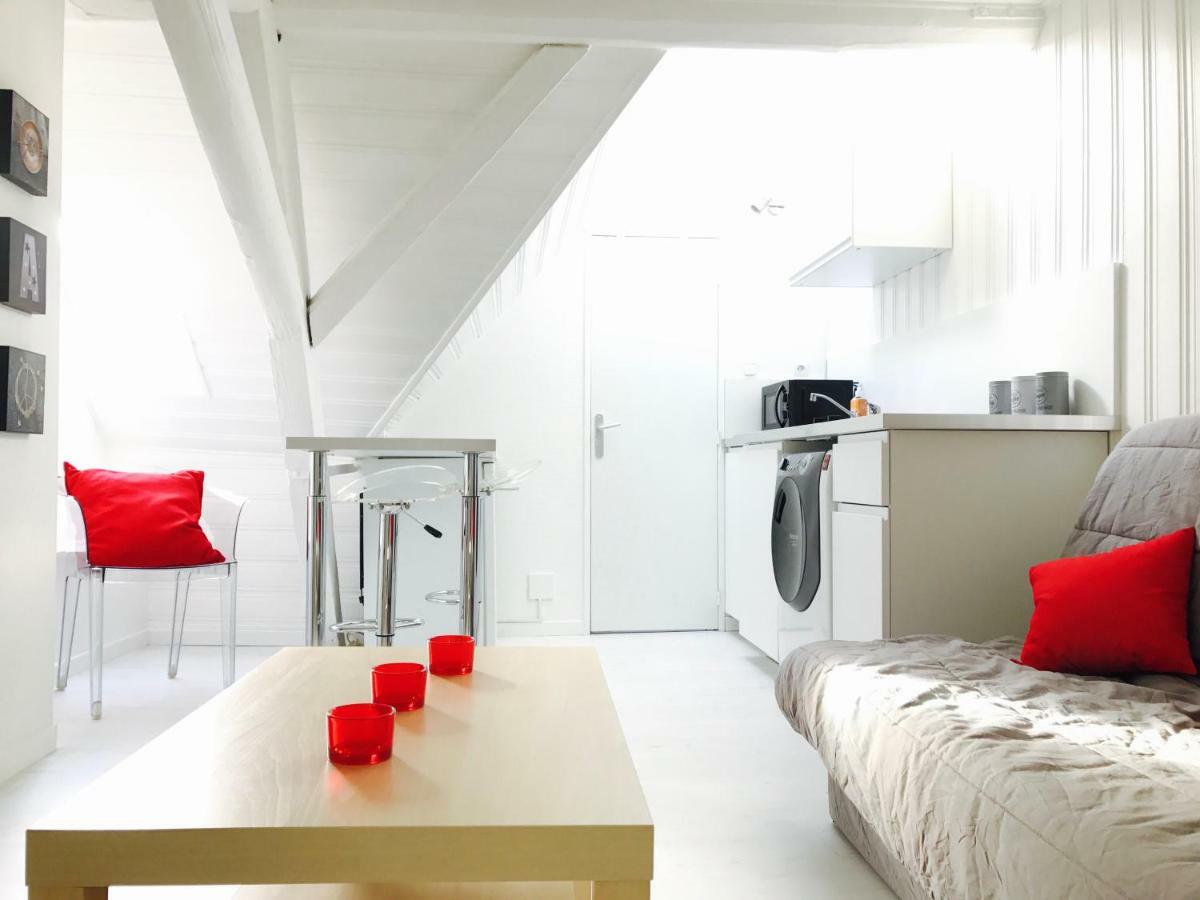 Appartement F1 Atypique Au Centre De