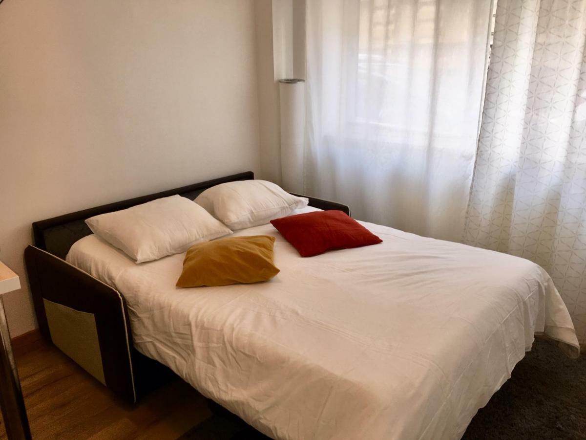 Aux Bons Amis - Parlement/orangerie Apartament *