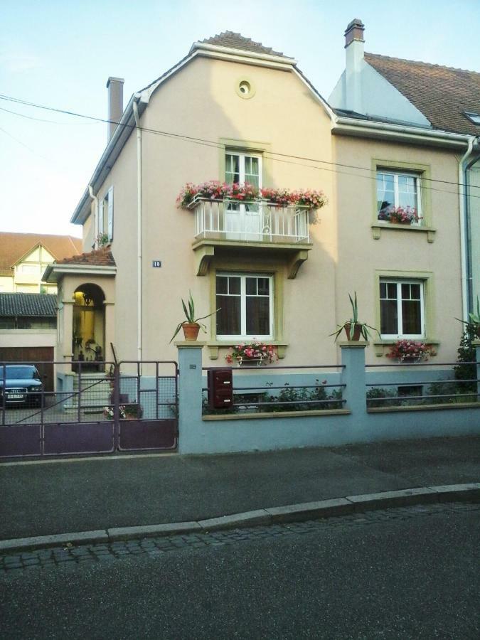 Logis 18 Rose Apartment *