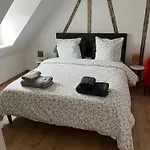 Le Donjon Appartement 120 M2 5Mn Centre Ville Au Calme
