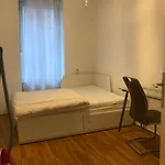 Toproom