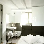 Appartements Au-Dessus Du...