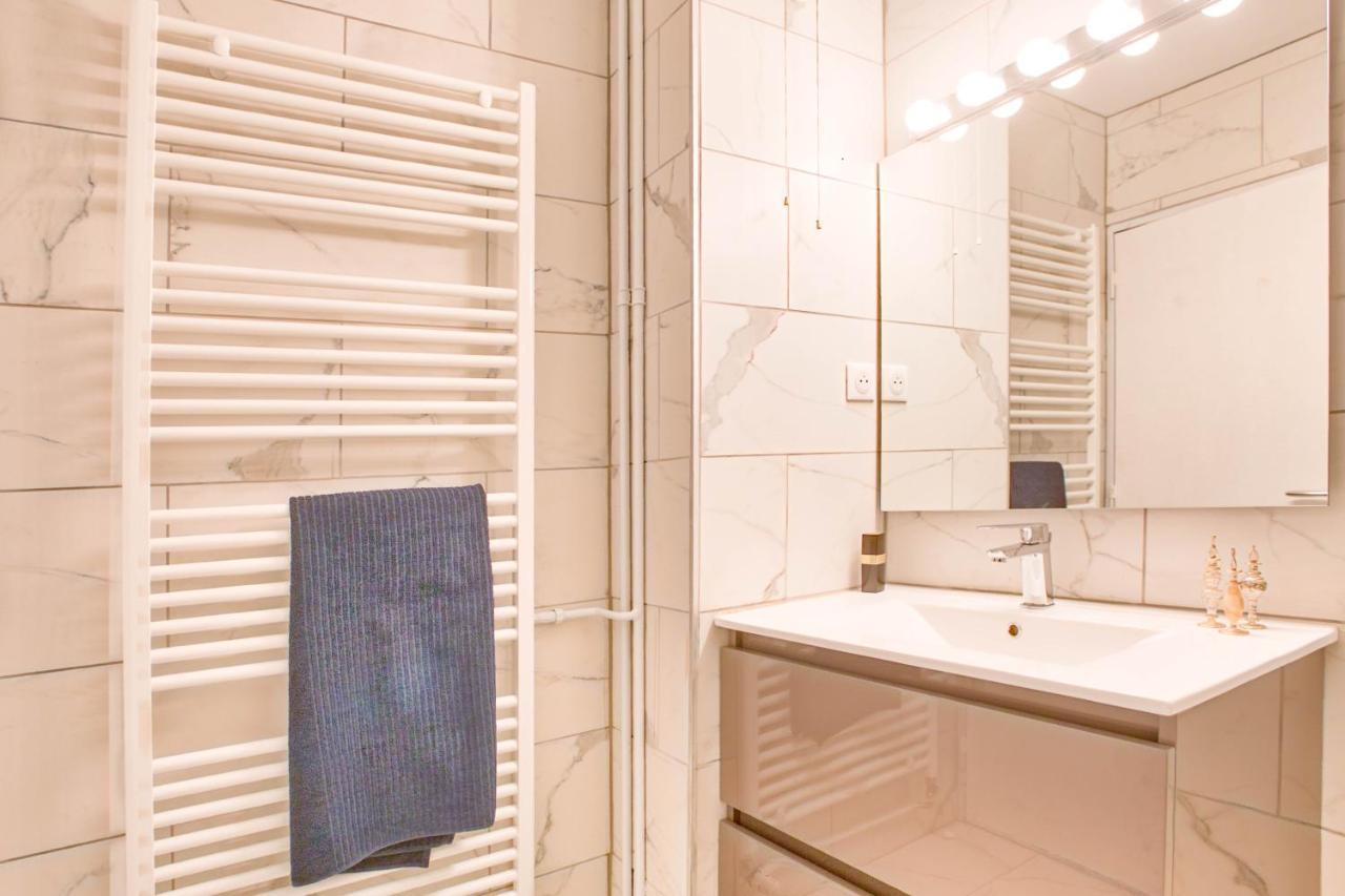 Apartament Urban Chic Cathedral View - Parking, Tram, 8 Min Center *
