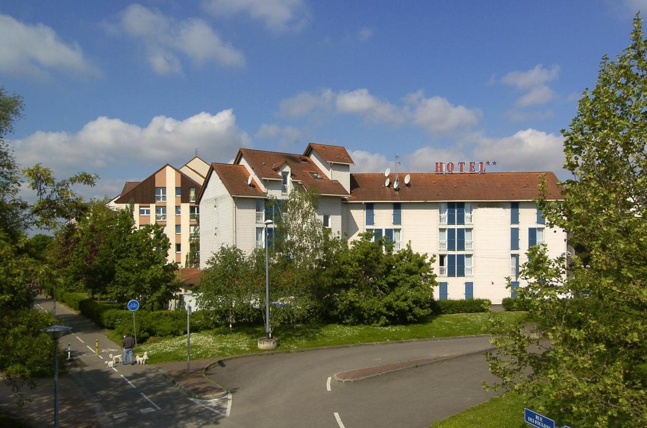- Montagne Verte & Restaurant Louisiane 2*