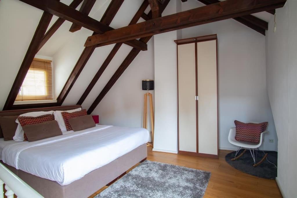 L'or - Typical Alsacian In Strasbourg
