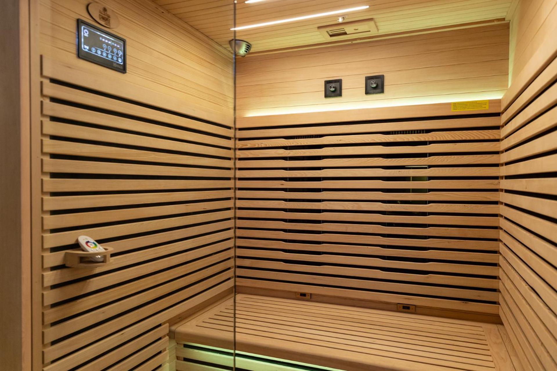 Romantique Bali, Sauna , Apartment Strasbourg