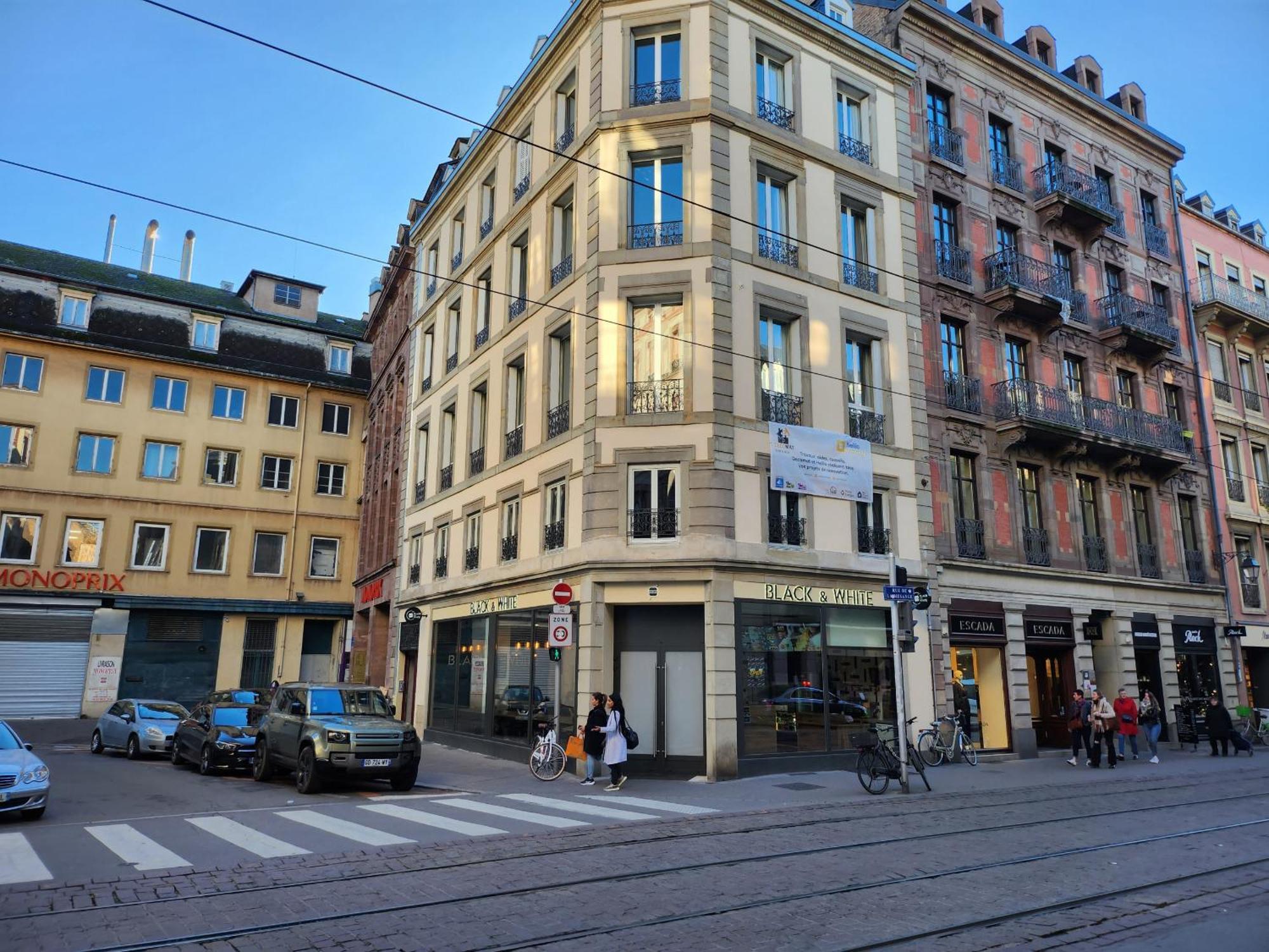Le Mesange, Centre-ville *