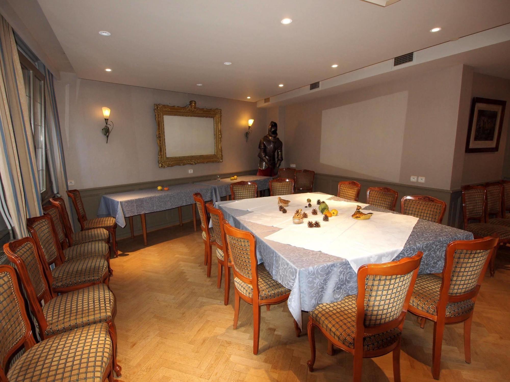 Hotel Logis Restaurant Au Cerf D'or