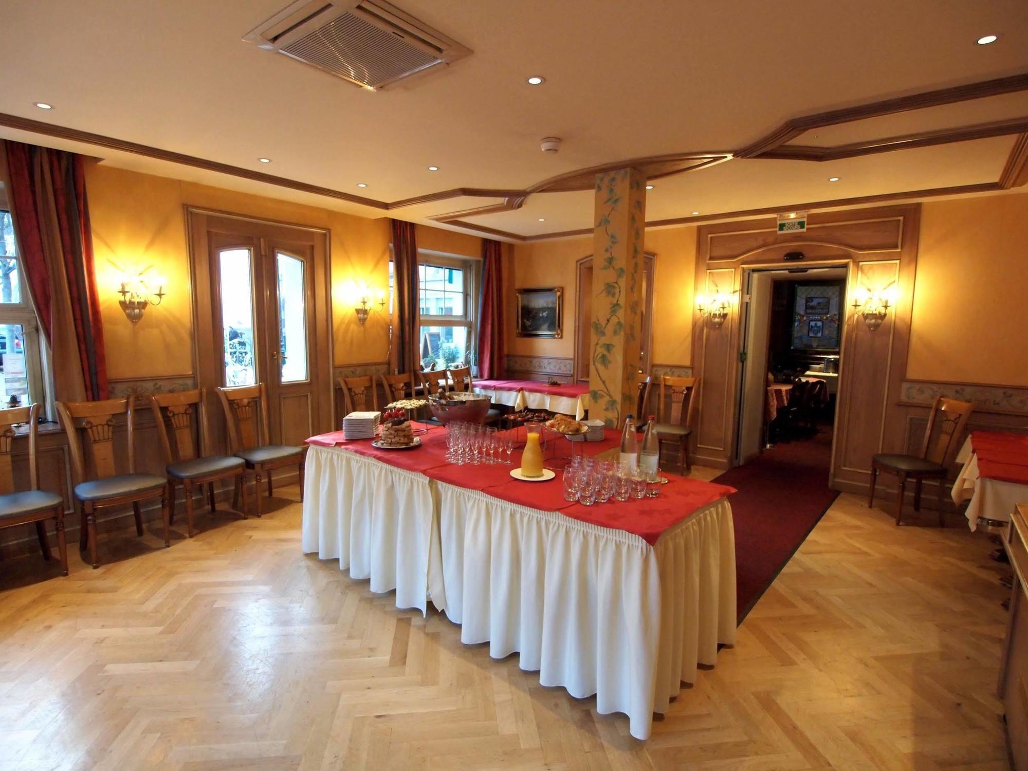 Logis Restaurant Au Cerf D'or Hotel Straatsburg