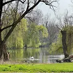 Strasbourg, Appartement Cosy Au Bord De L Eau