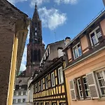 Nid Douillet Au Calme, A 2 Pas De La Cathedrale