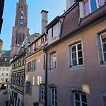 Nid Douillet Au Calme, A 2 Pas De La Cathedrale