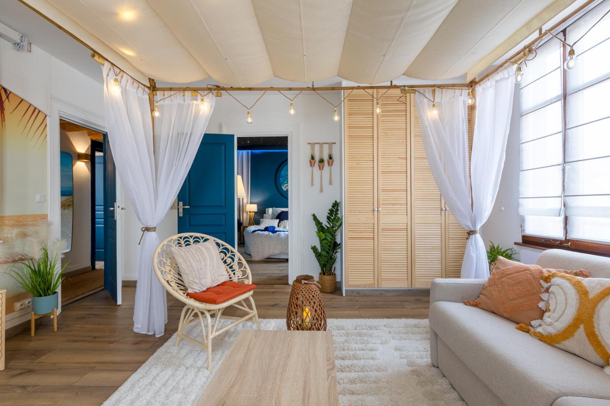 Apartment Lit Rond Tres Grand Et Confortable - Garage Possible Ou Parking Gratuit Rue - Gare 2 Min Et 4 Min En Tram - Ciel Etoile - Netflix Videoprojecteur - Luxe Et Evasion
