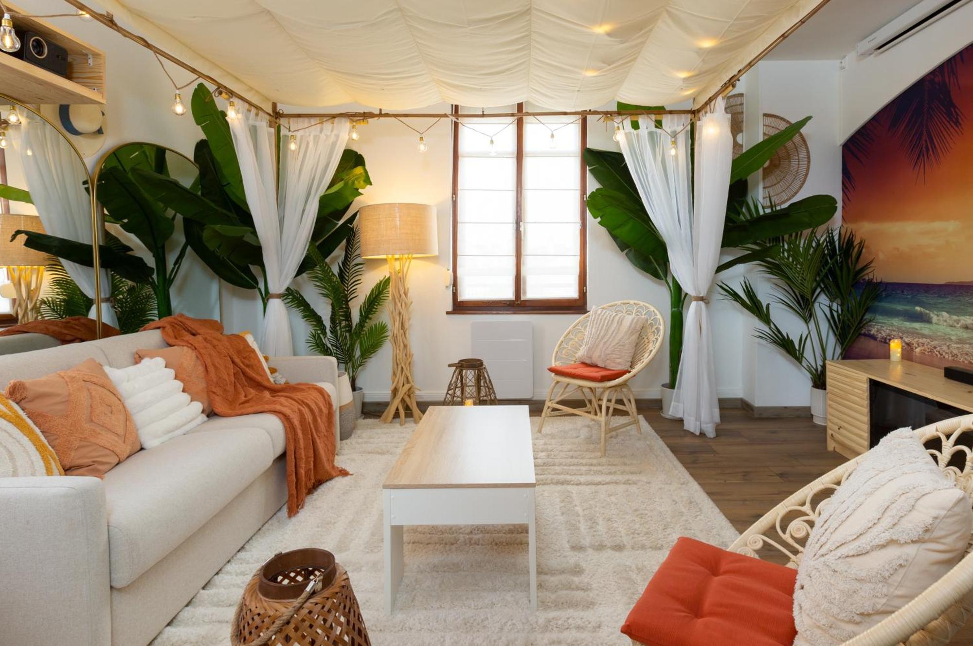 Apartment Lit Rond Tres Grand Et Confortable - Garage Possible Ou Parking Gratuit Rue - Gare 2 Min Et 4 Min En Tram - Ciel Etoile - Netflix Videoprojecteur - Luxe Et Evasion