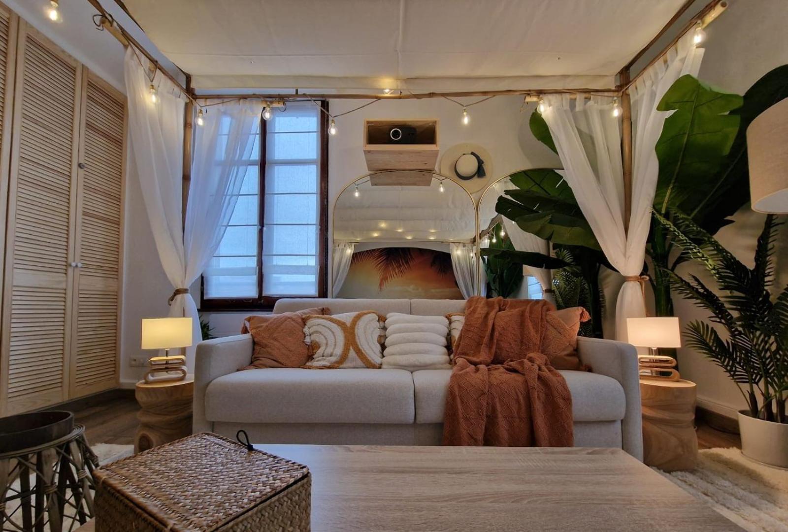 Lit Rond Tres Grand Et Confortable - Garage Possible Ou Parking Gratuit Rue - Gare 2 Min Et 4 Min En Tram - Ciel Etoile - Netflix Videoprojecteur - Luxe Et Evasion Apartment Straßburg