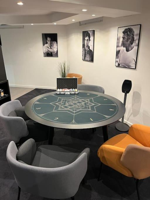 Apartament Hollywood 9 People - Khbnb Center *