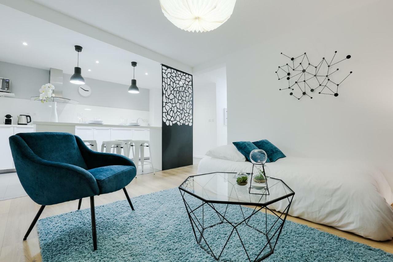 Naeva Feng Shui Apartment