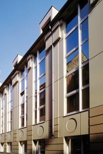 Sejours & Affaires Kleber Aparthotel